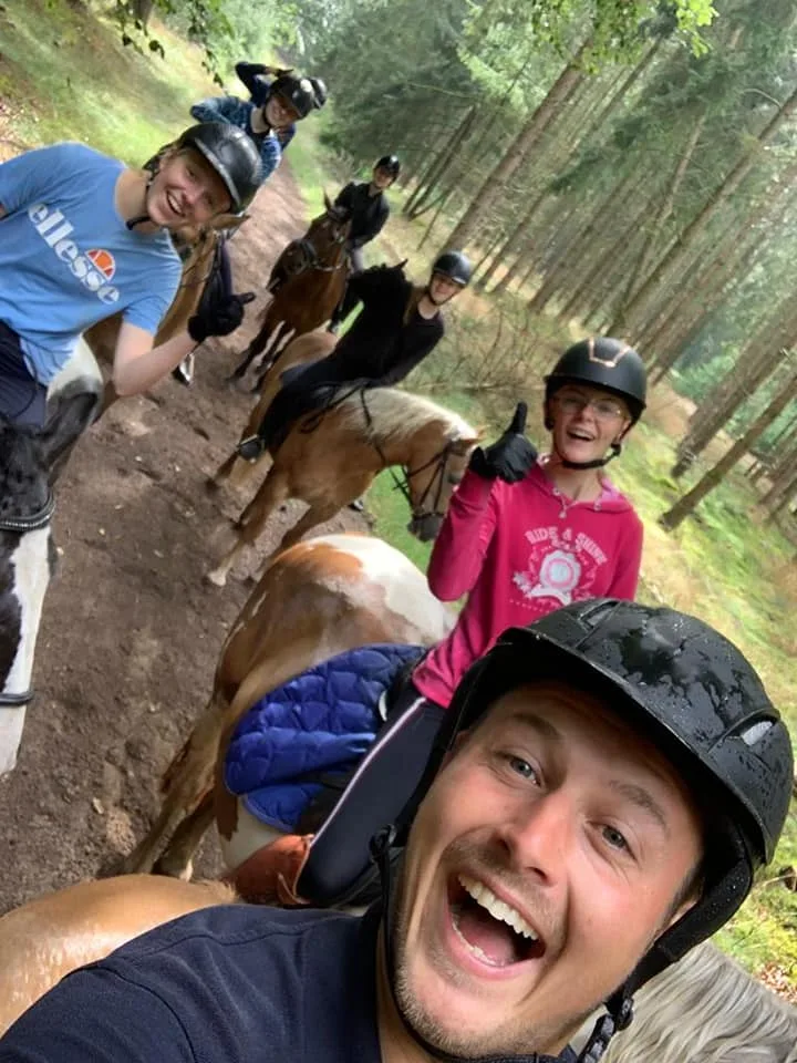Ponykamp1